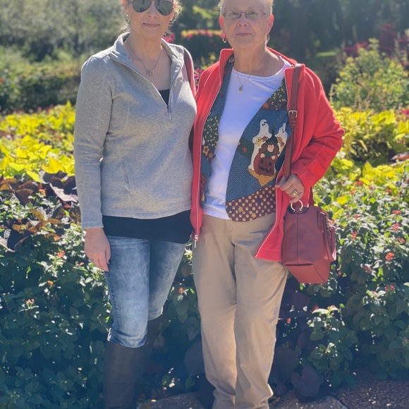 Meet your Posher, Michelle - Picture 4 of 5